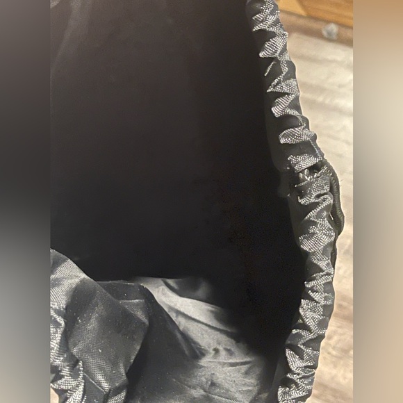 🎒Lit Drawstring Backpack🎒 - Picture 3 of 3